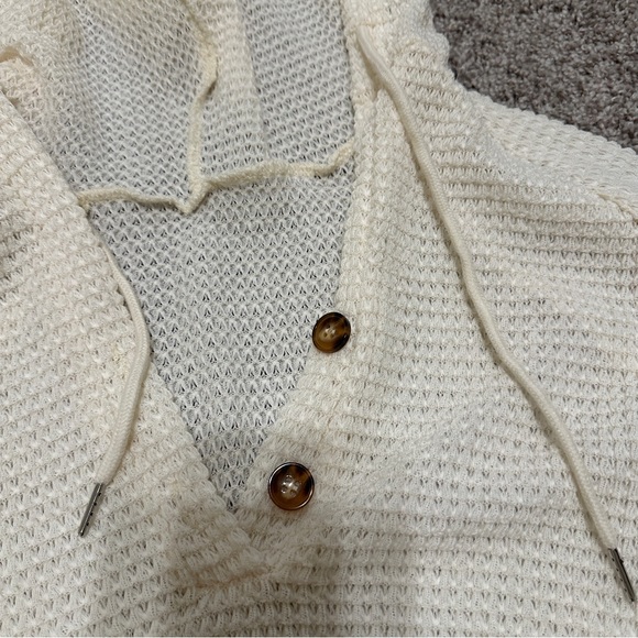NWOT Cream Waffle Top - Picture 3 of 3